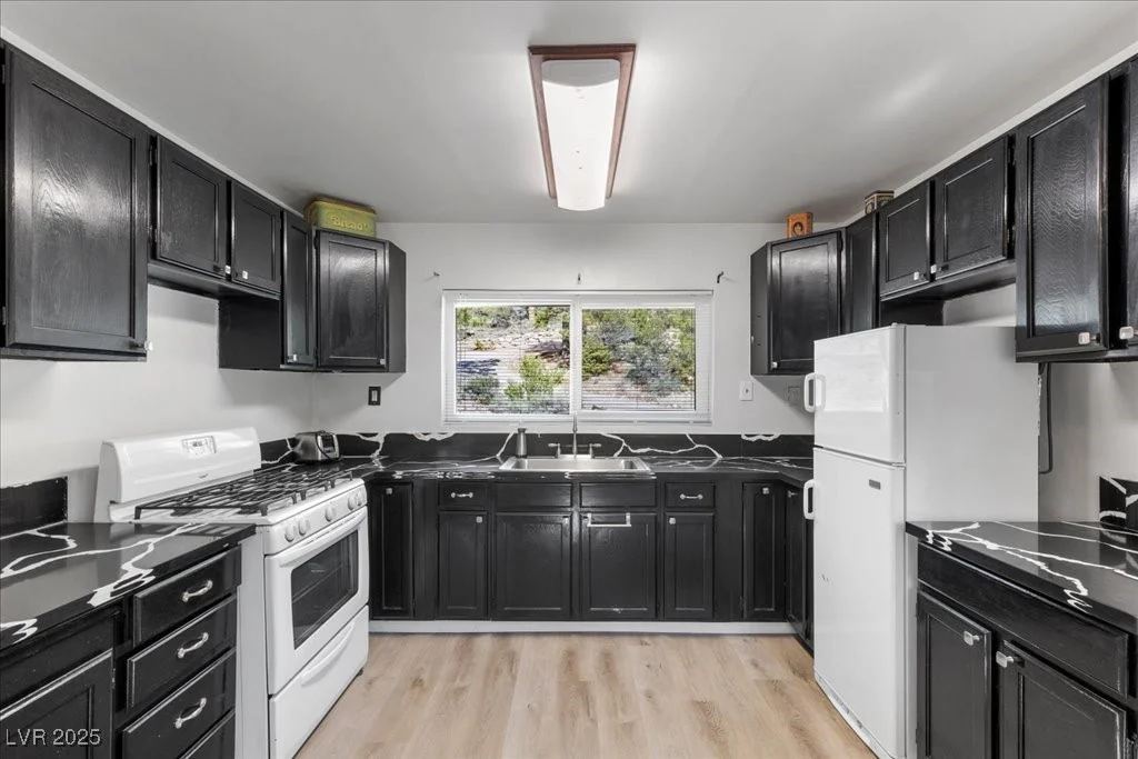 5230 Whispering Robin, Mount Charleston, NV 89124