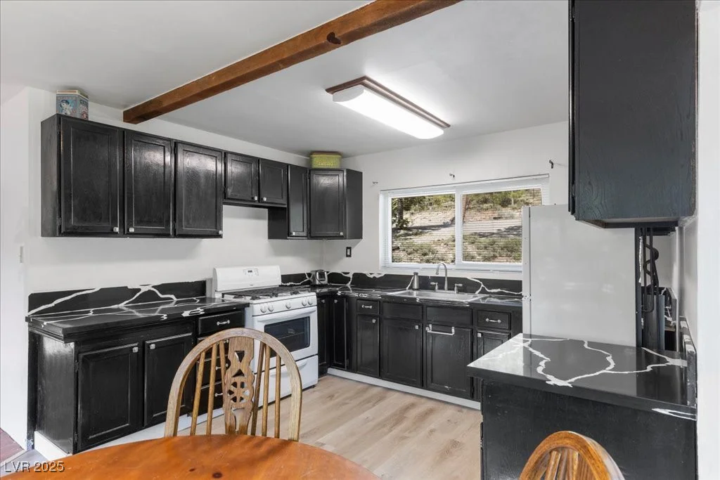 5230 Whispering Robin, Mount Charleston, NV 89124