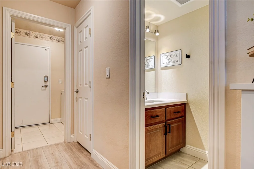 67 Dow Jones, Henderson, NV 89074