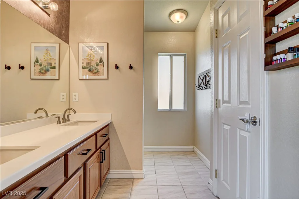67 Dow Jones, Henderson, NV 89074