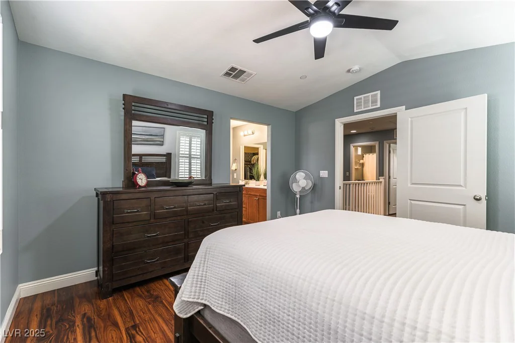 10229 Mayflower Bay, Las Vegas, NV 89166