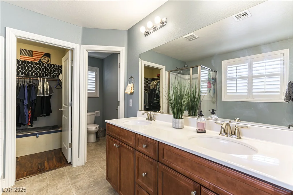 10229 Mayflower Bay, Las Vegas, NV 89166
