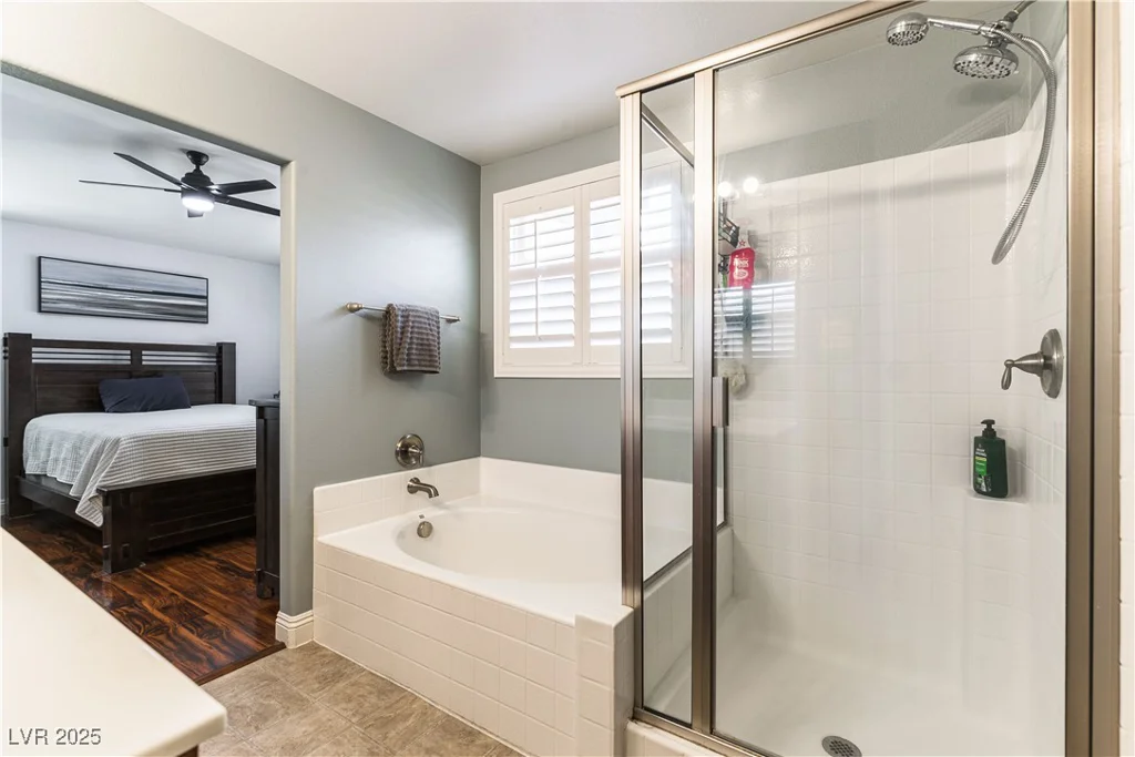 10229 Mayflower Bay, Las Vegas, NV 89166
