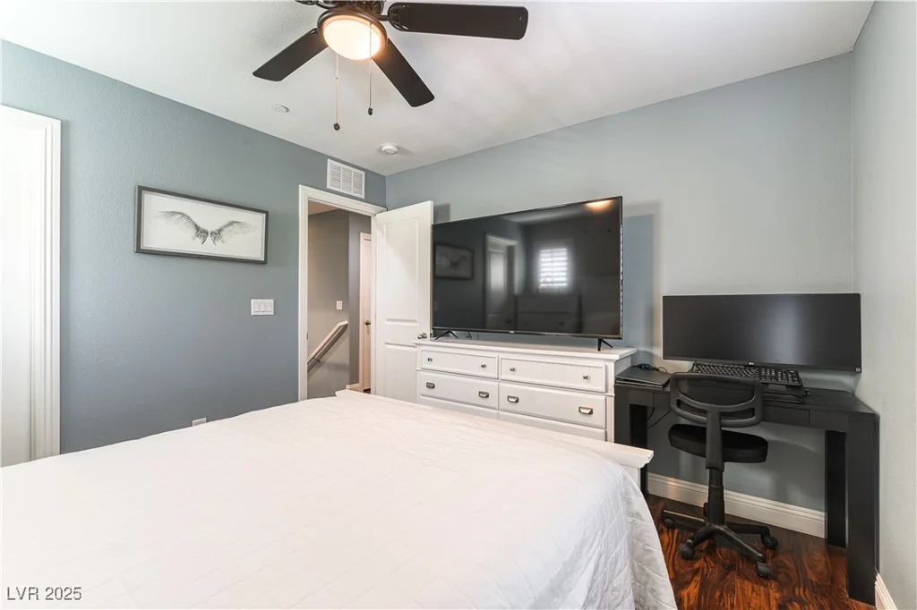 10229 Mayflower Bay, Las Vegas, NV 89166