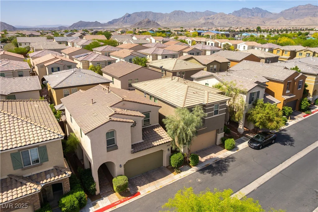 10229 Mayflower Bay, Las Vegas, NV 89166