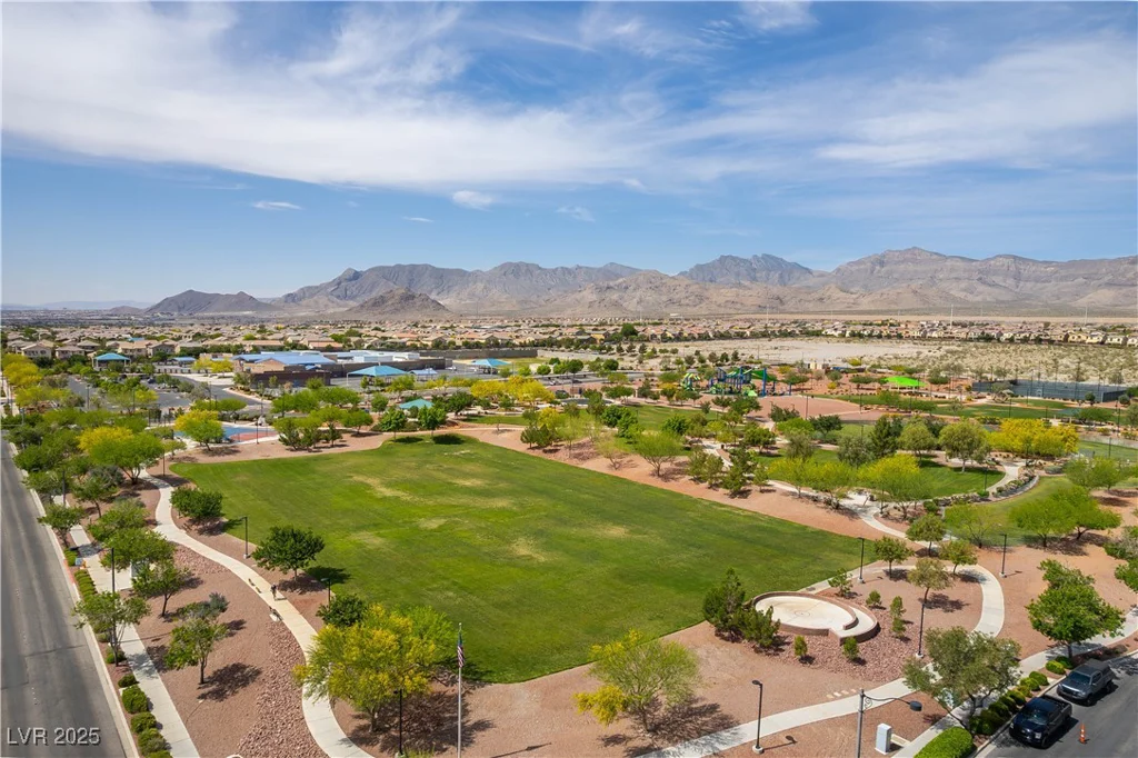 10229 Mayflower Bay, Las Vegas, NV 89166