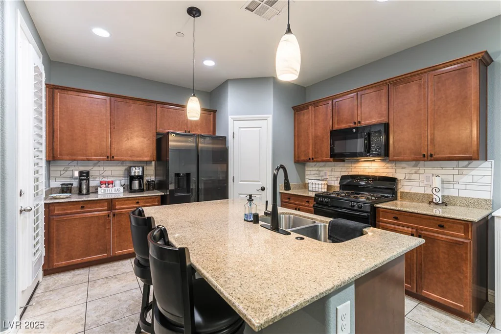 10229 Mayflower Bay, Las Vegas, NV 89166
