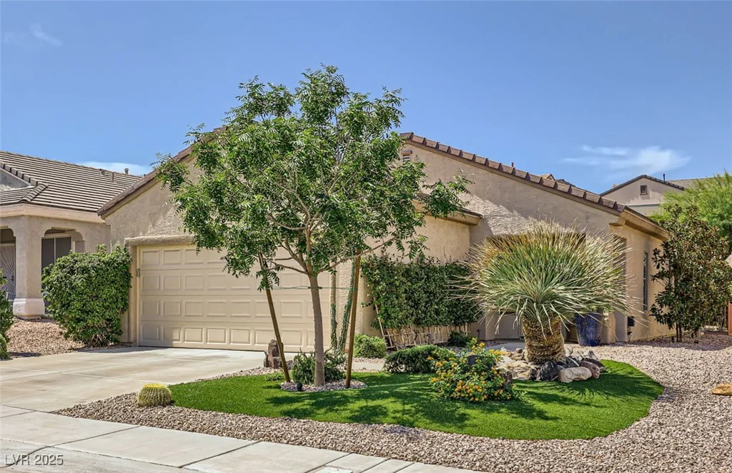 2107 Desert Woods, Henderson, NV 89012