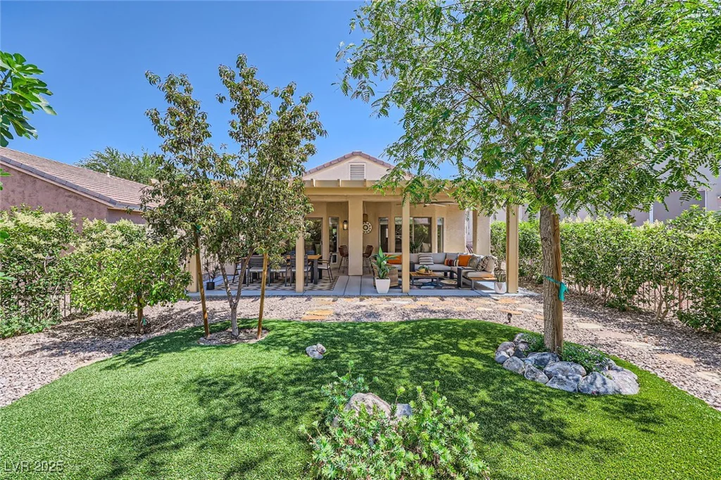 2107 Desert Woods, Henderson, NV 89012