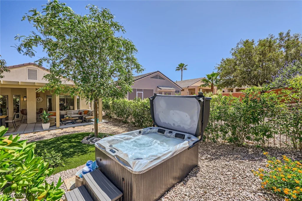 2107 Desert Woods, Henderson, NV 89012