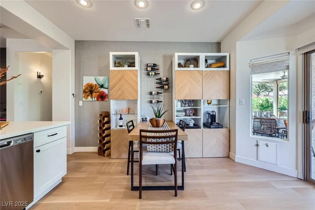 2107 Desert Woods, Henderson, NV 89012