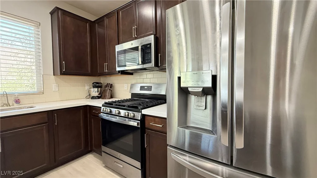 2924 Sunday Silence, North Las Vegas, NV 89086