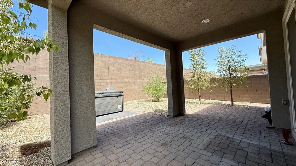 2924 Sunday Silence, North Las Vegas, NV 89086