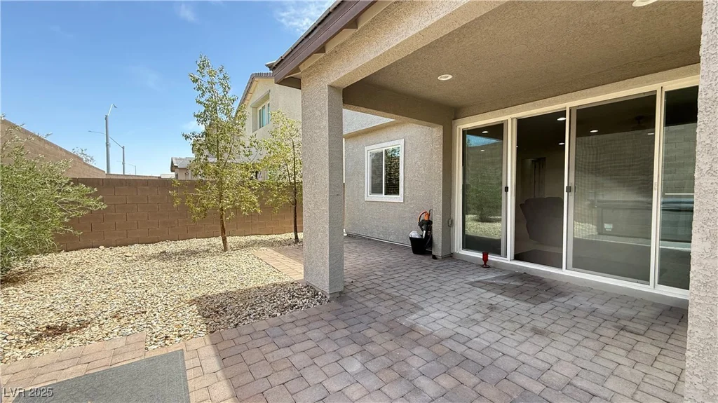 2924 Sunday Silence, North Las Vegas, NV 89086