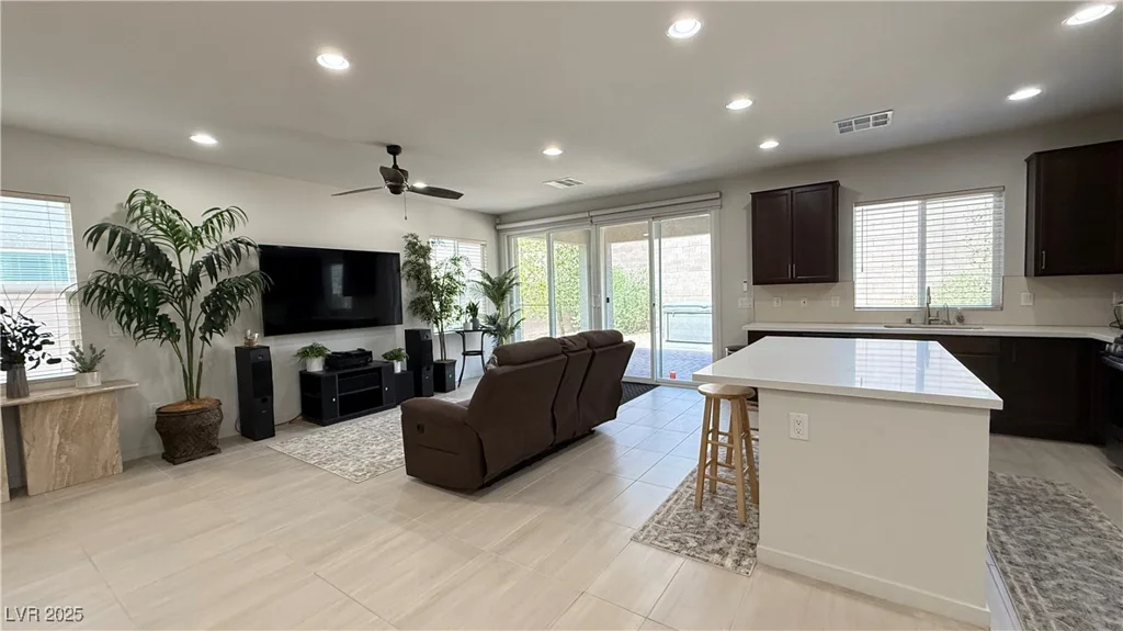 2924 Sunday Silence, North Las Vegas, NV 89086