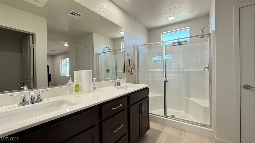 2924 Sunday Silence, North Las Vegas, NV 89086