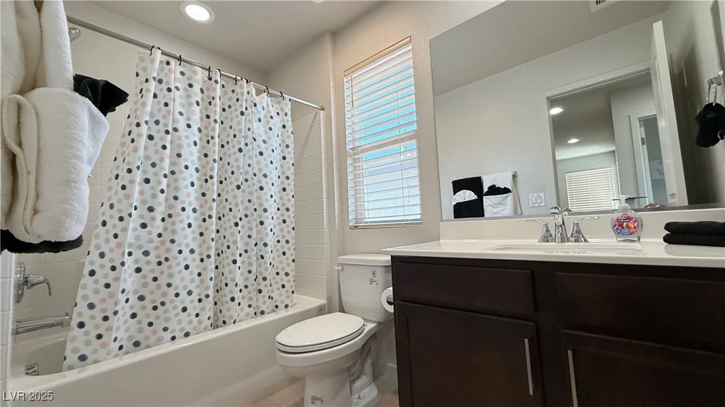 2924 Sunday Silence, North Las Vegas, NV 89086