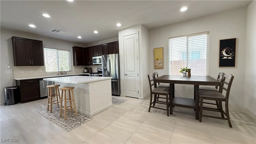 2924 Sunday Silence, North Las Vegas, NV 89086