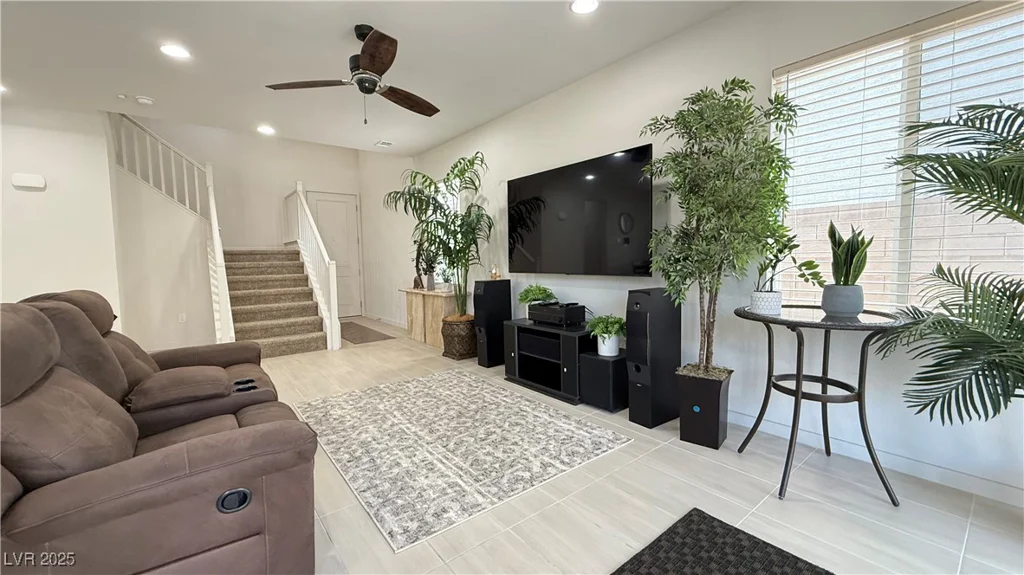 2924 Sunday Silence, North Las Vegas, NV 89086