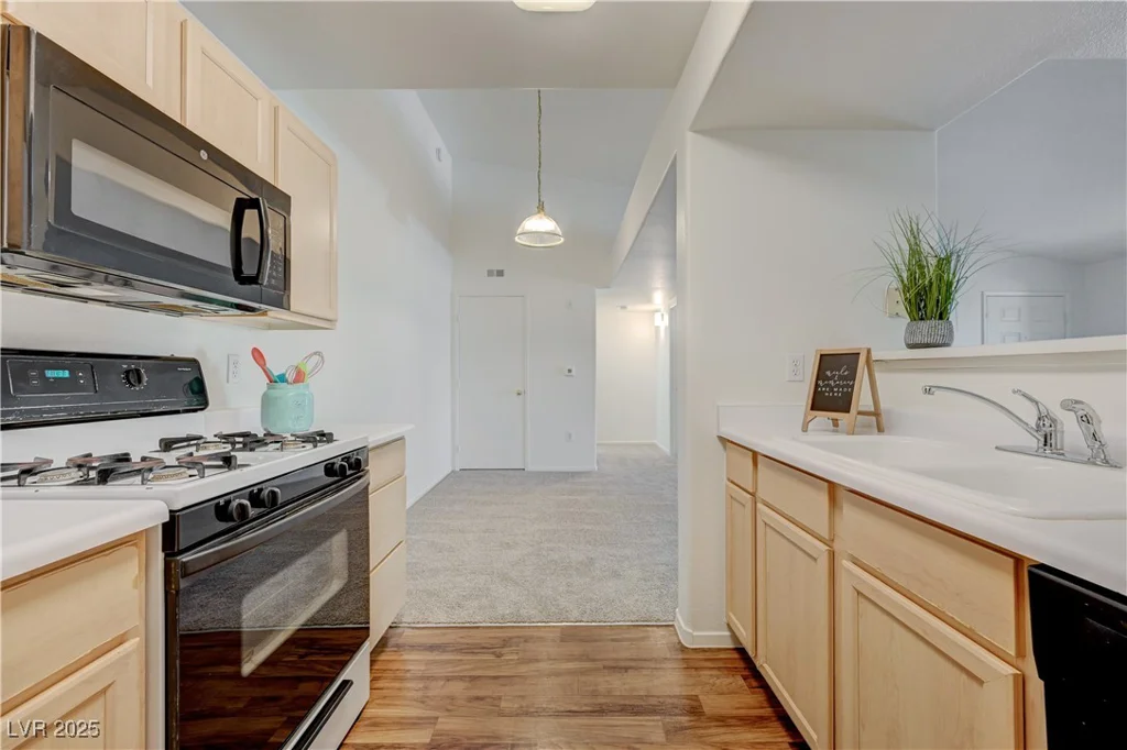 950 Seven Hills, Henderson, NV 89052