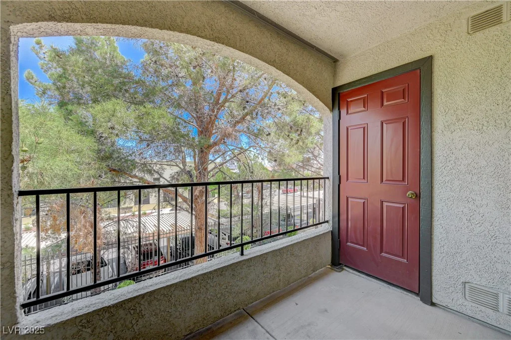 950 Seven Hills, Henderson, NV 89052