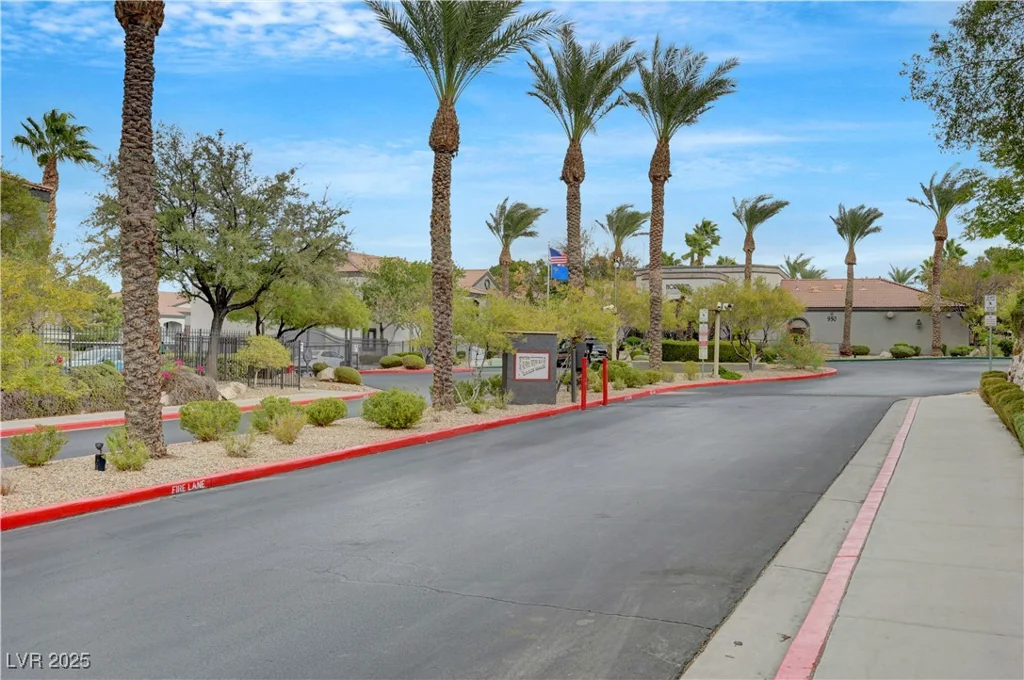 950 Seven Hills, Henderson, NV 89052