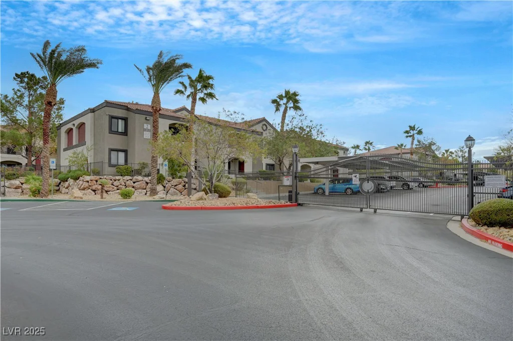 950 Seven Hills, Henderson, NV 89052