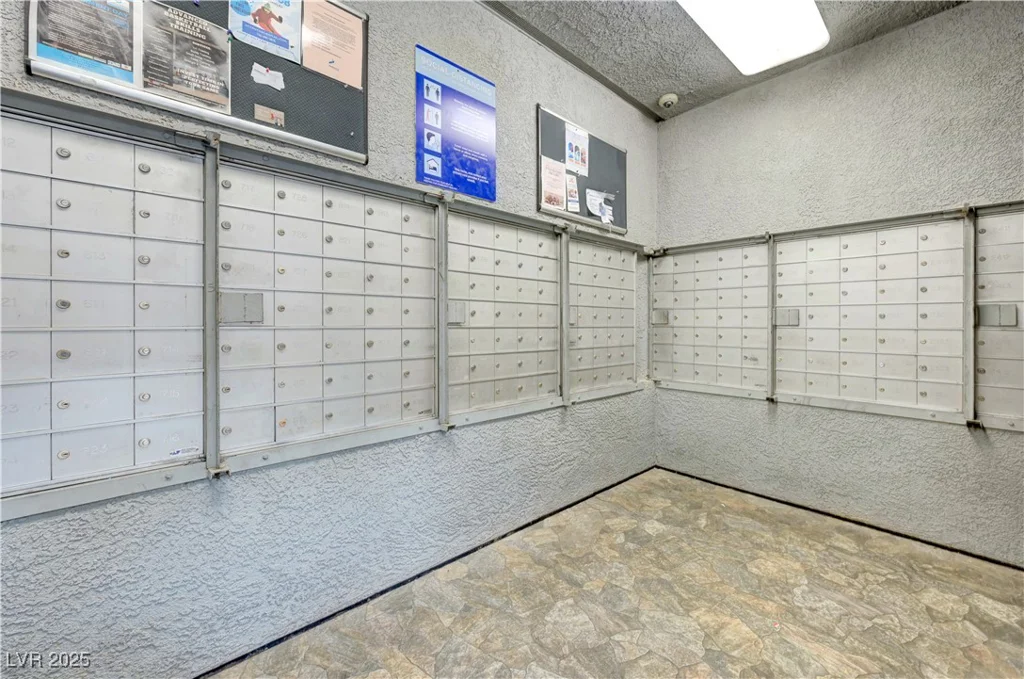950 Seven Hills, Henderson, NV 89052