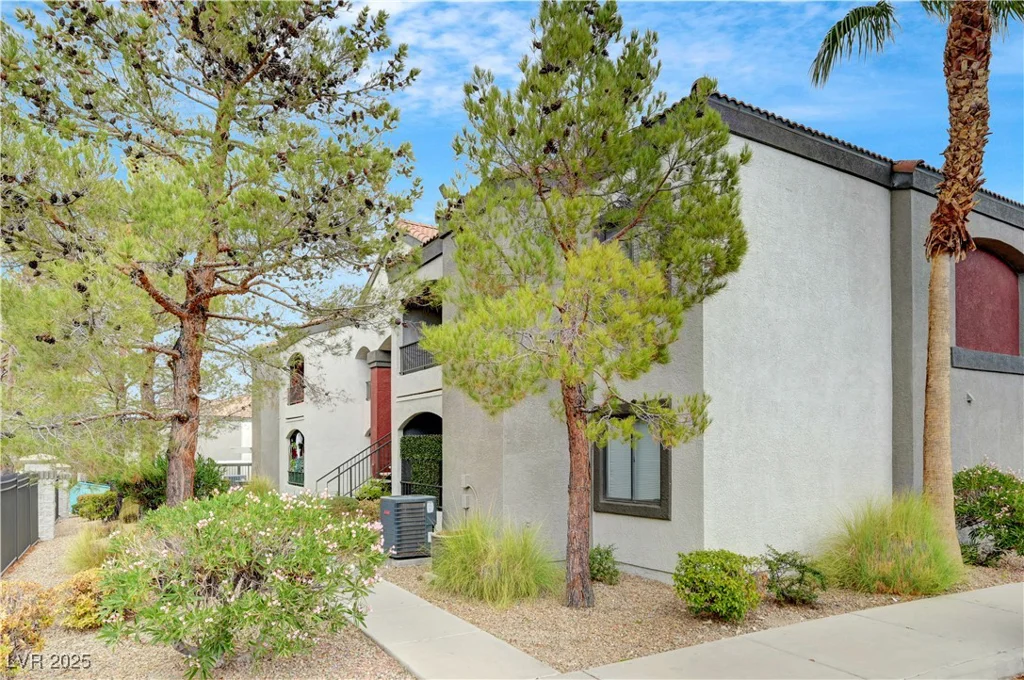 950 Seven Hills, Henderson, NV 89052
