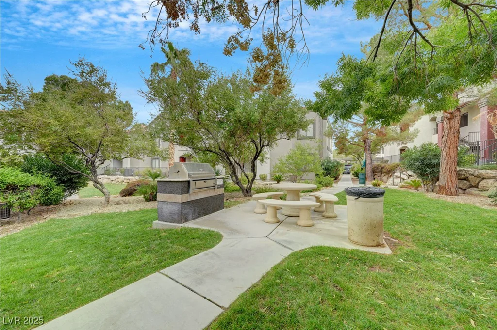 950 Seven Hills, Henderson, NV 89052