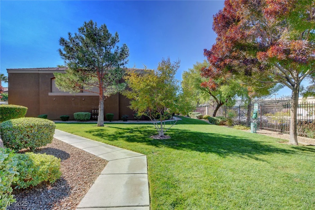 950 Seven Hills, Henderson, NV 89052