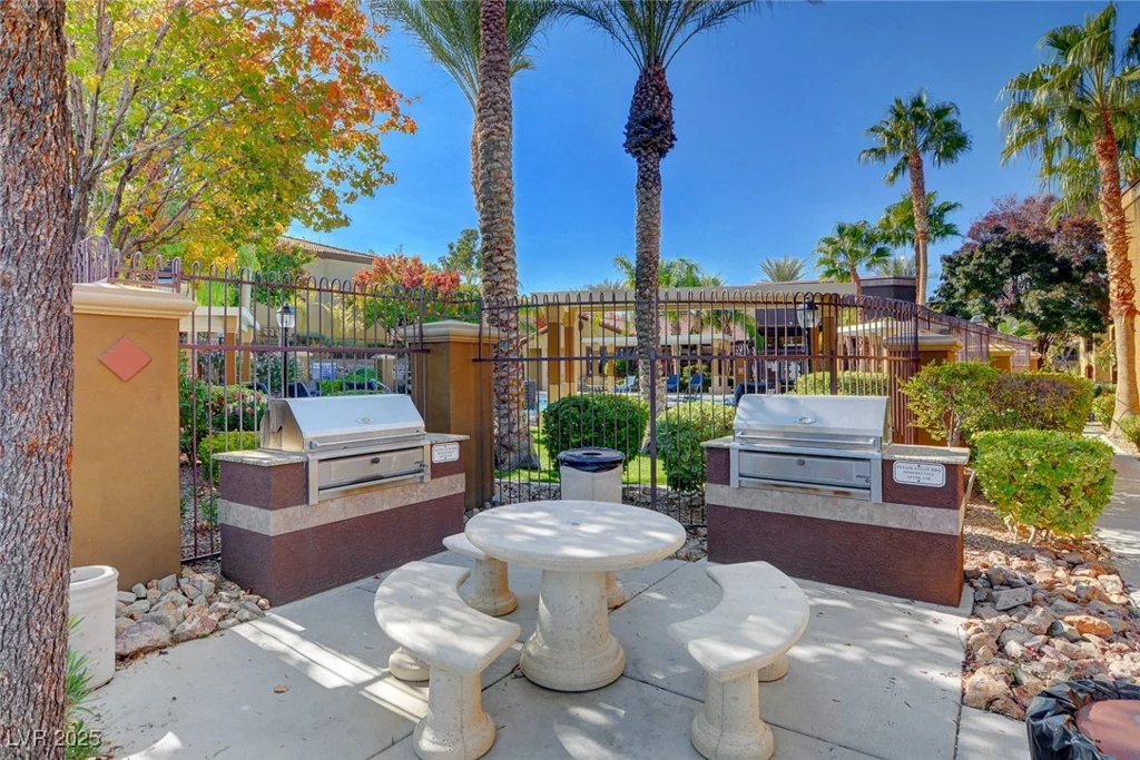 950 Seven Hills, Henderson, NV 89052