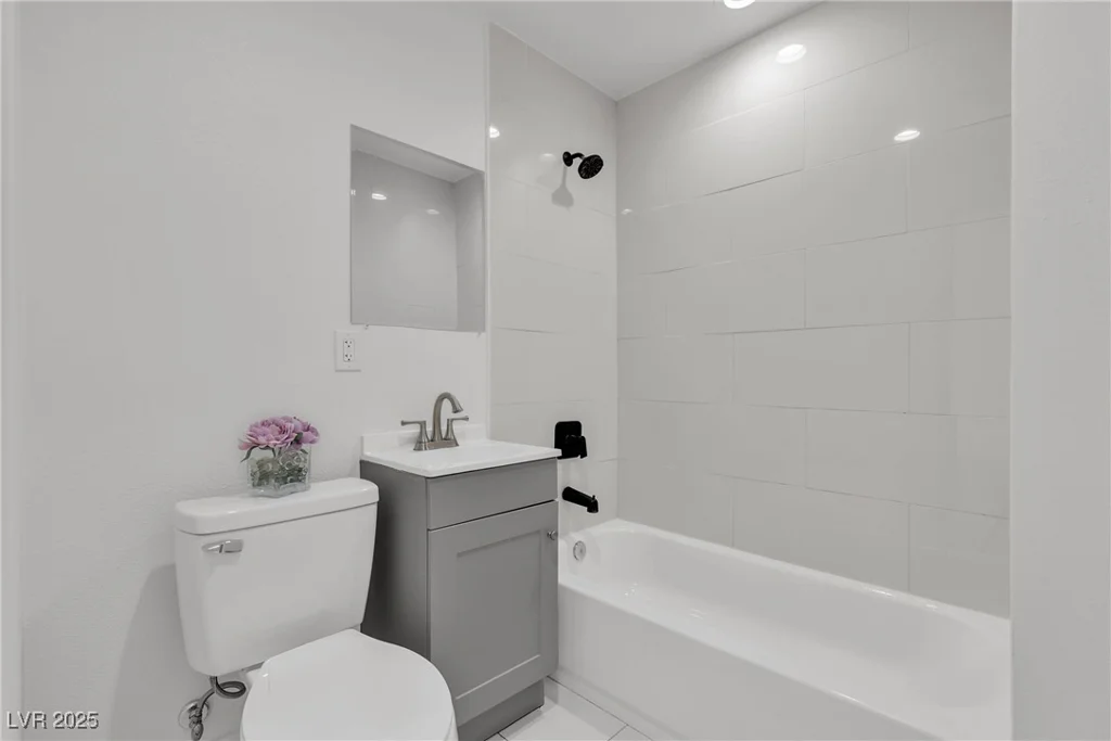 4404 Hillcrest, Las Vegas, NV 89102