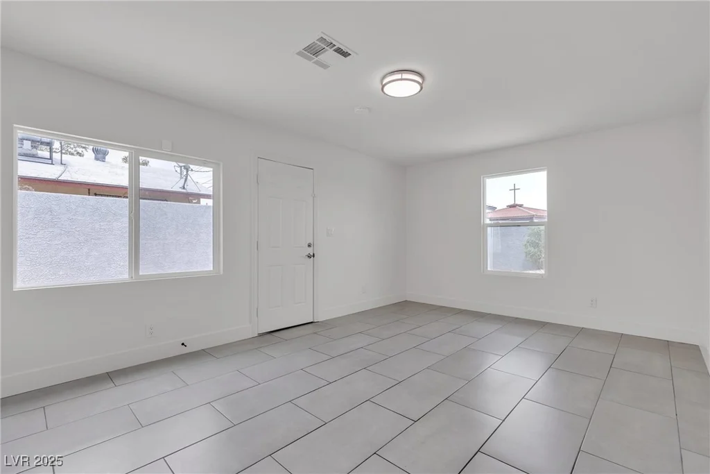 4404 Hillcrest, Las Vegas, NV 89102