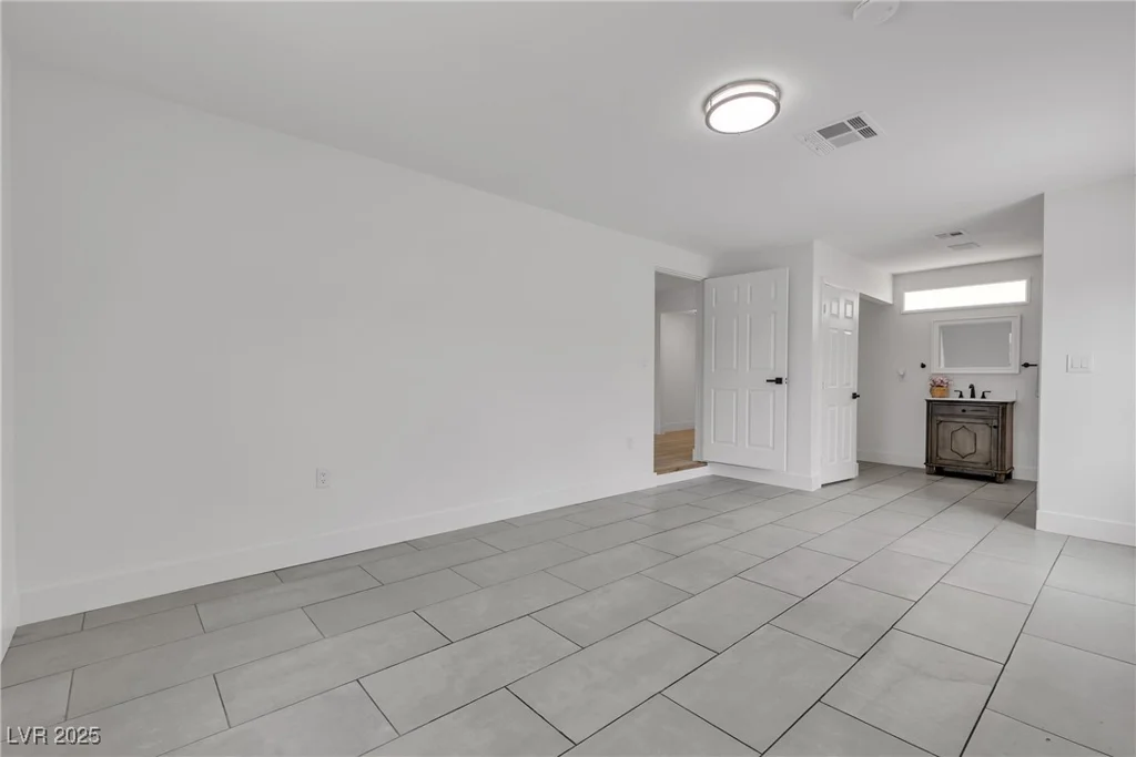 4404 Hillcrest, Las Vegas, NV 89102