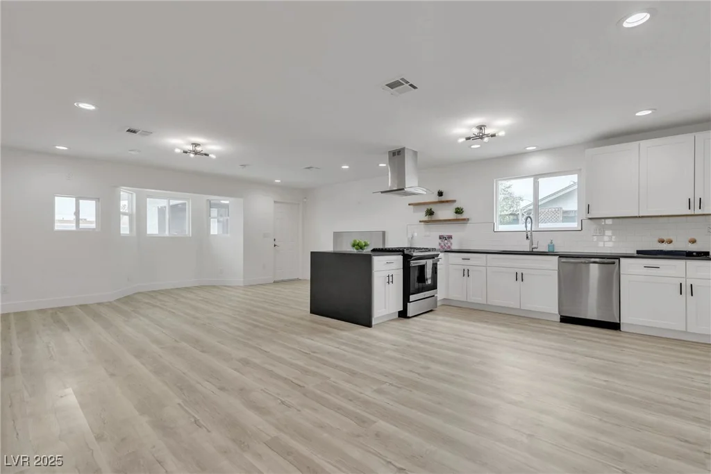 4404 Hillcrest, Las Vegas, NV 89102