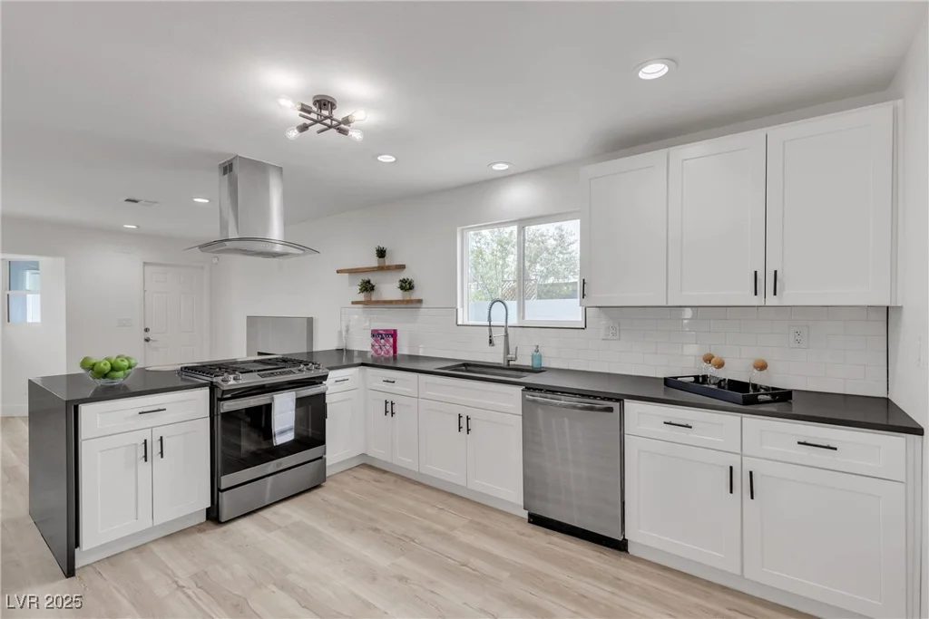 4404 Hillcrest, Las Vegas, NV 89102