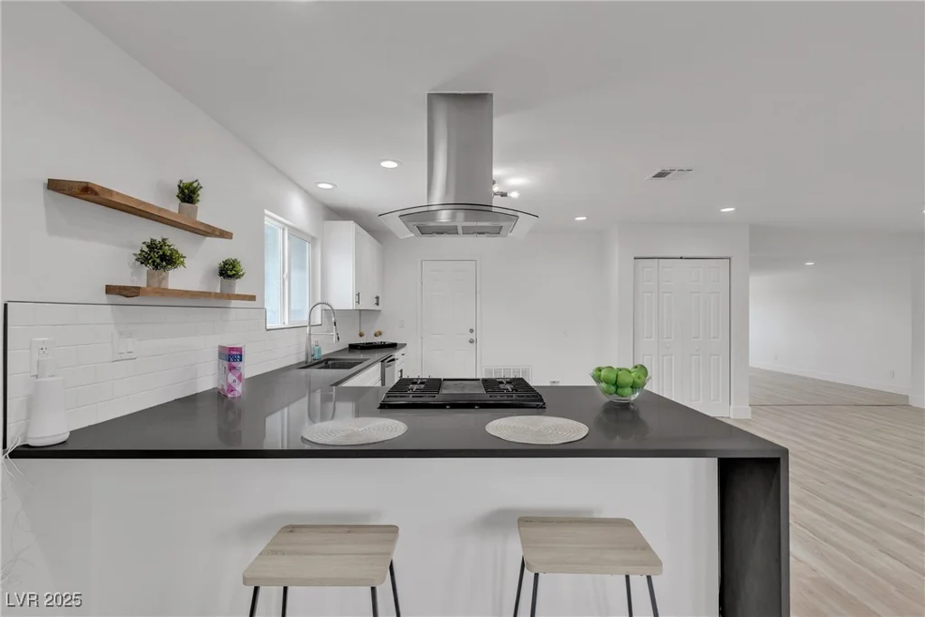4404 Hillcrest, Las Vegas, NV 89102