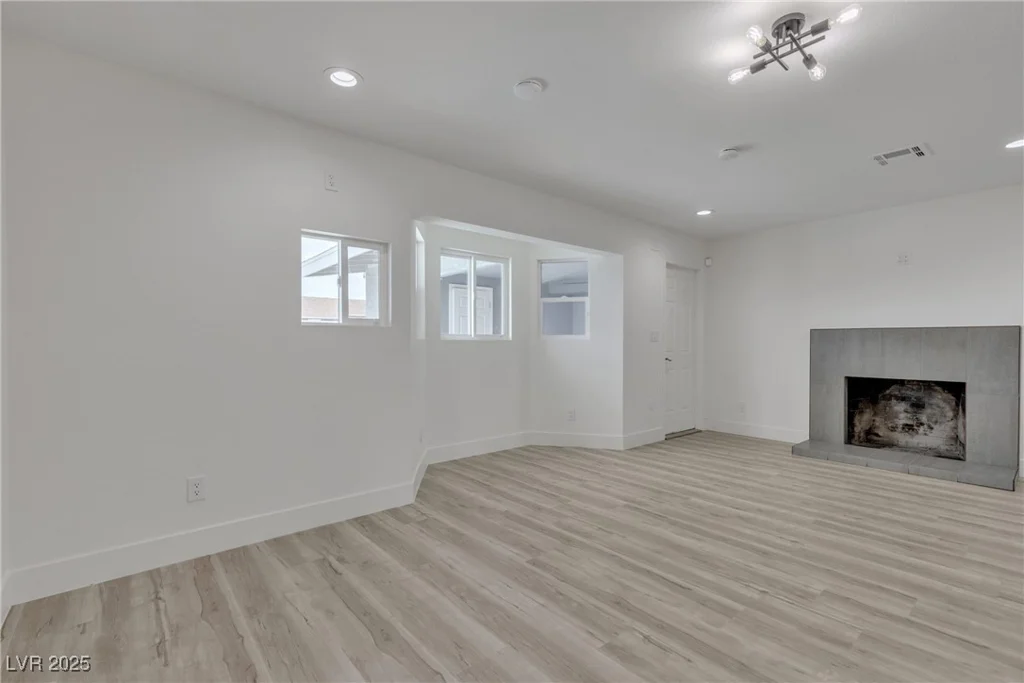 4404 Hillcrest, Las Vegas, NV 89102