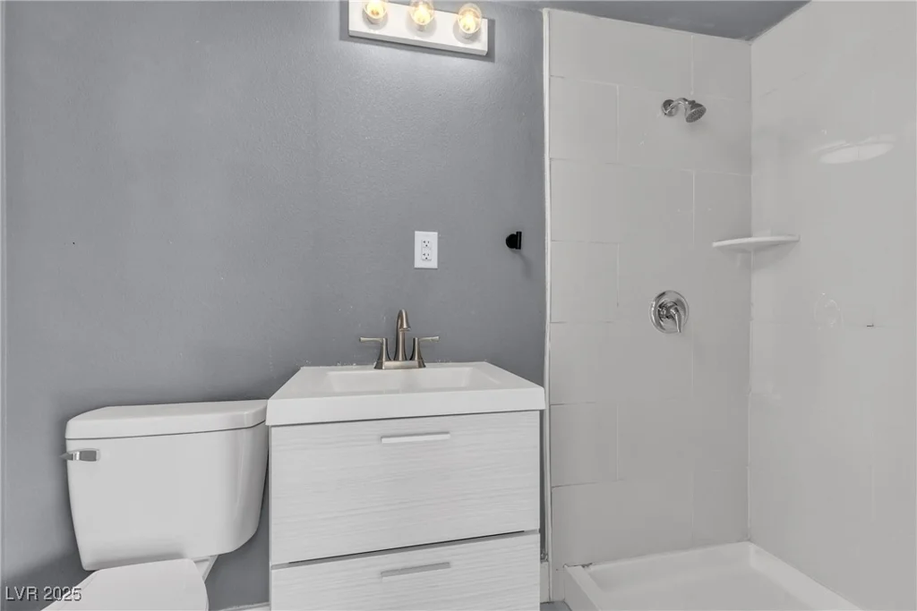 4404 Hillcrest, Las Vegas, NV 89102
