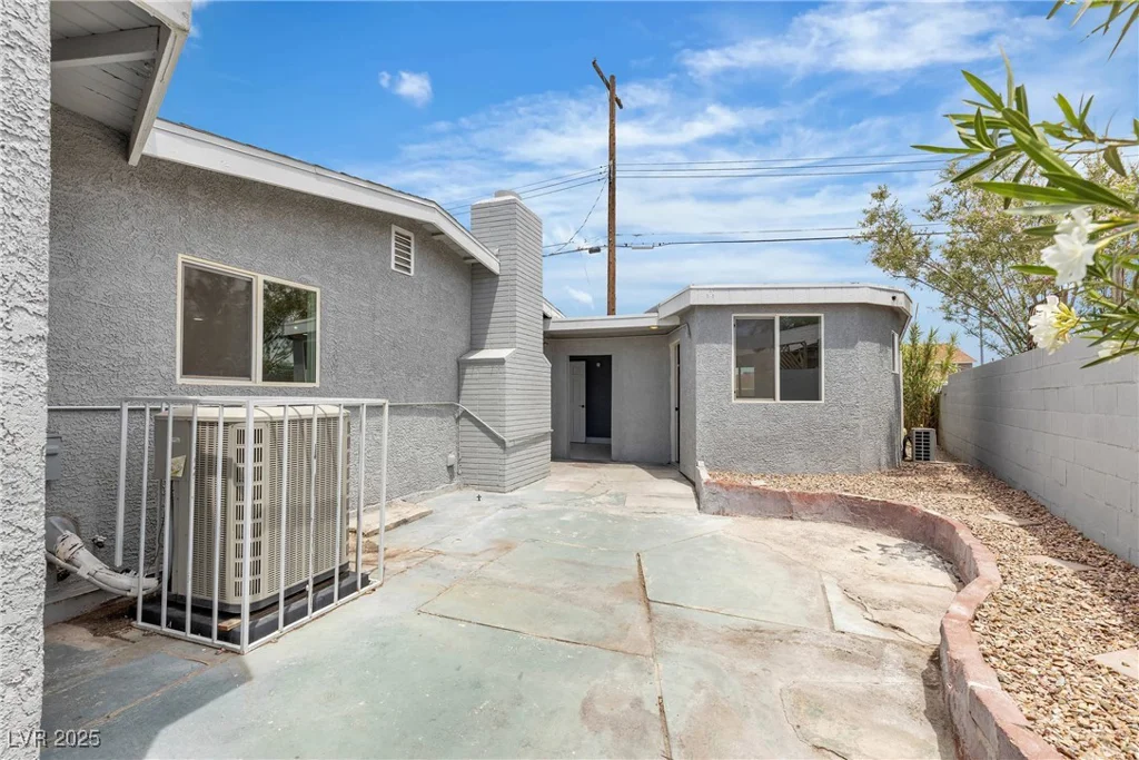 4404 Hillcrest, Las Vegas, NV 89102