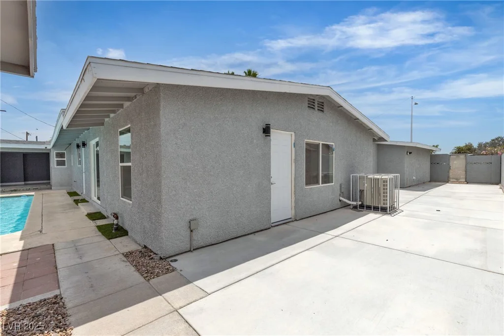 4404 Hillcrest, Las Vegas, NV 89102
