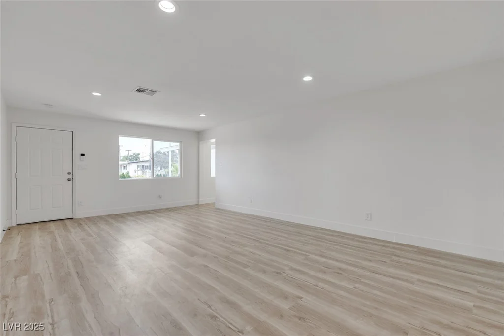 4404 Hillcrest, Las Vegas, NV 89102