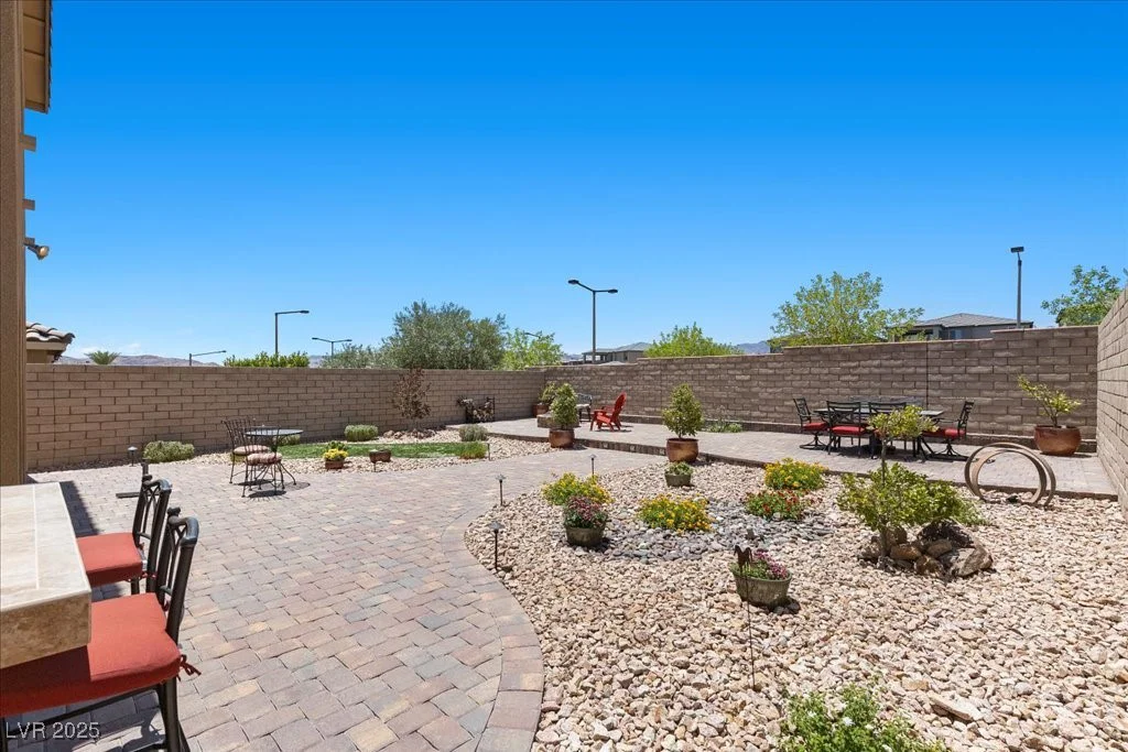 465 Cabral Peak, Las Vegas, NV 89138