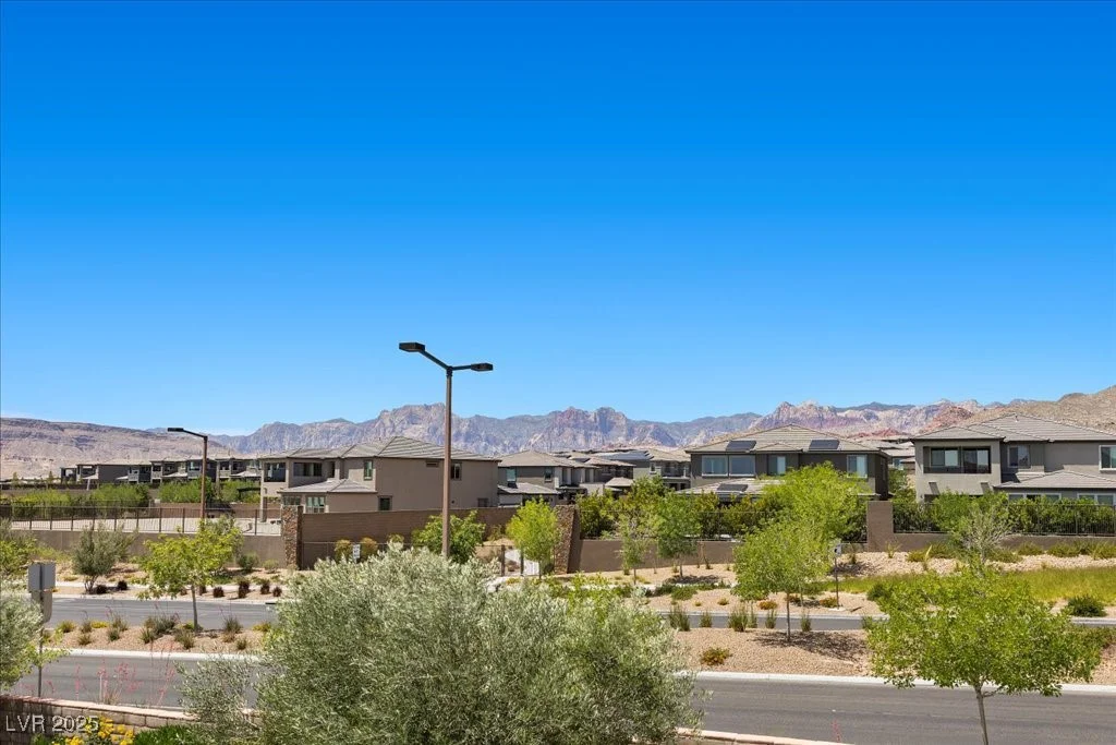 465 Cabral Peak, Las Vegas, NV 89138
