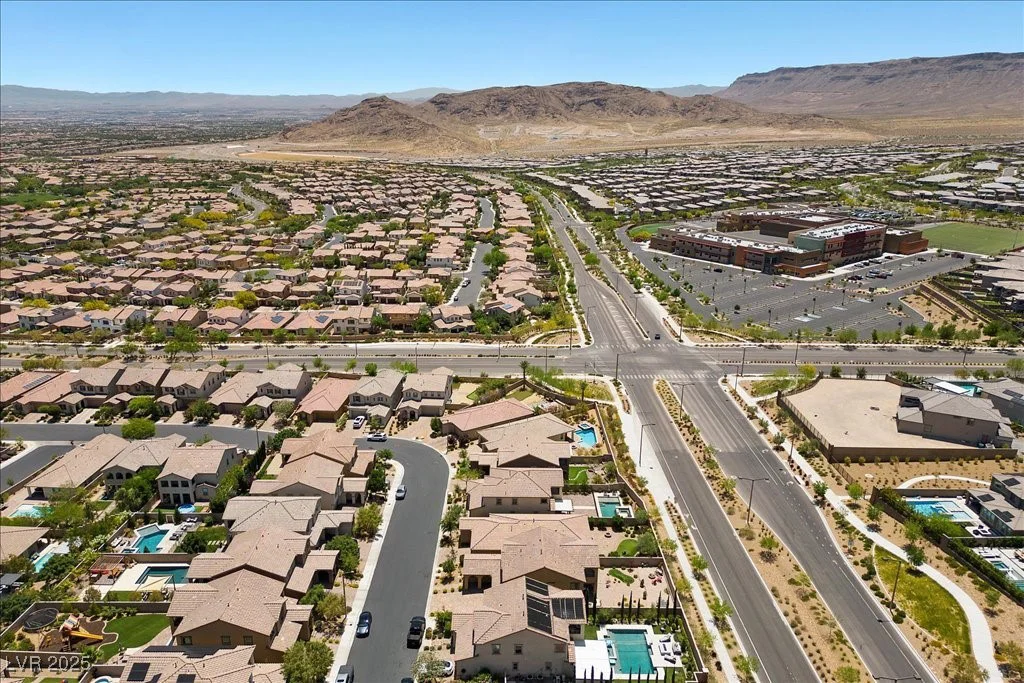 465 Cabral Peak, Las Vegas, NV 89138