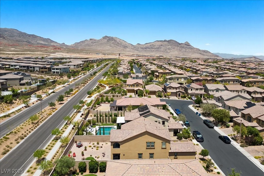 465 Cabral Peak, Las Vegas, NV 89138