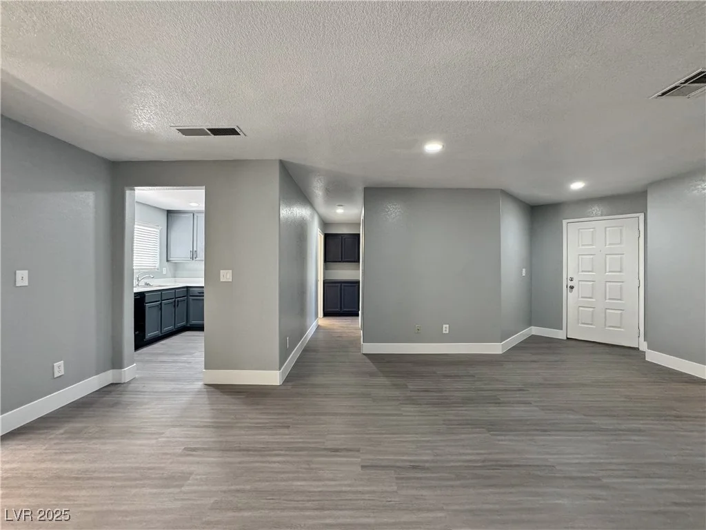 1509 Linnbaker, Las Vegas, NV 89110