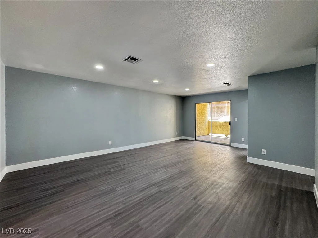 1509 Linnbaker, Las Vegas, NV 89110