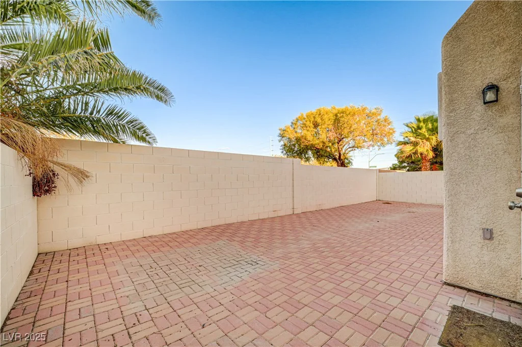 6412 Starling Mesa, North Las Vegas, NV 89086